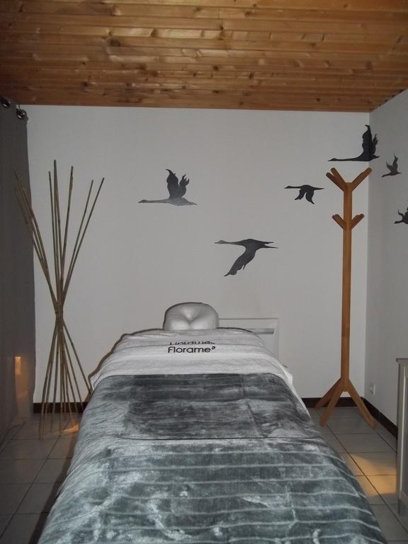 Logis Hotel Le France Villers-le-Lac Εξωτερικό φωτογραφία