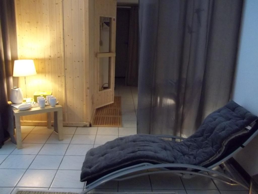 Logis Hotel Le France Villers-le-Lac Εξωτερικό φωτογραφία