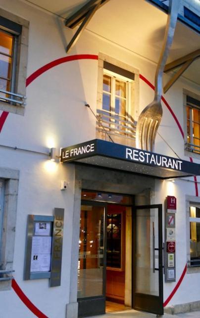 Logis Hotel Le France Villers-le-Lac Εξωτερικό φωτογραφία